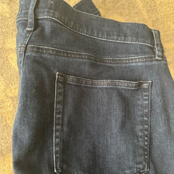 3/$25🤗 Made in Love LOFT jeans. Frayed bottoms, front large pockets. Sz 14 or 32 - Picture 5 of 6